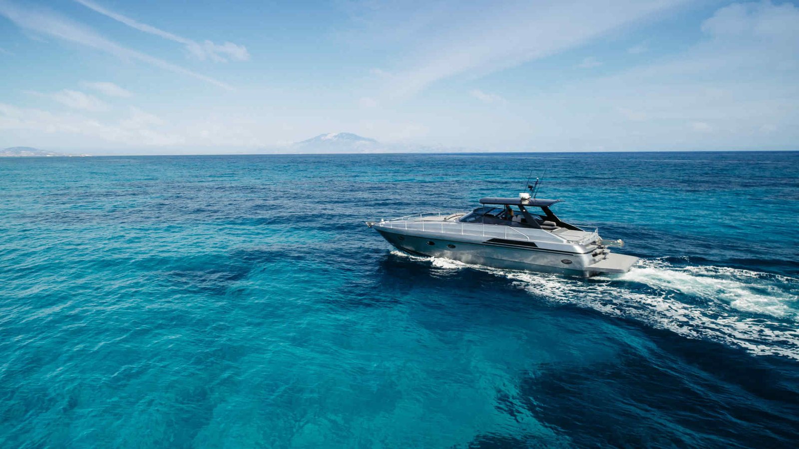 Pershing 40